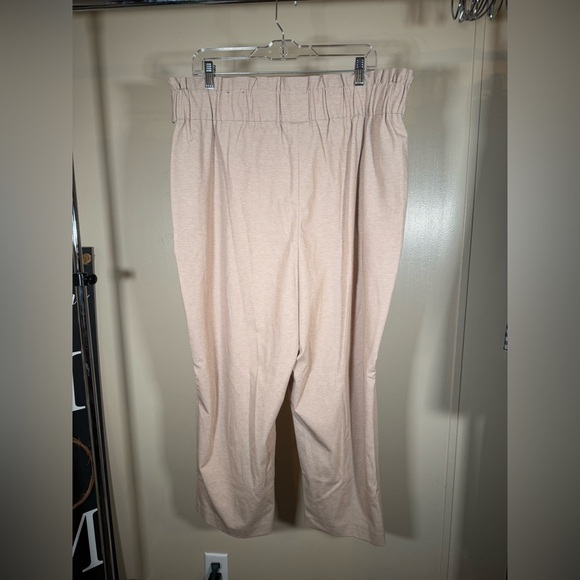Worthington Belted Ponte Paper Bag pants Tan size XXL
Wide leg - Picture 2 of 5